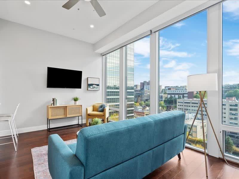 פיטסבורג Cozysuites Roomy 1Br, Ppg Paints Arena, Pitts מראה חיצוני תמונה